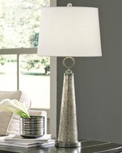 Load image into Gallery viewer, Arama Table Lamp