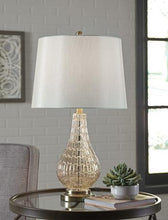 Load image into Gallery viewer, Latoya Table Lamp