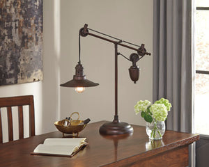 Kylen Desk Lamp