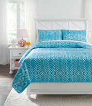 Load image into Gallery viewer, Jolana 3Piece Full Quilt Set