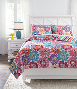 Alexei 3Piece Full Quilt Set