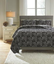 Load image into Gallery viewer, Jabesh 3Piece Queen Quilt Set