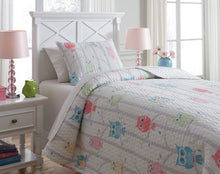 Load image into Gallery viewer, Lucille 2Piece Twin Coverlet Set