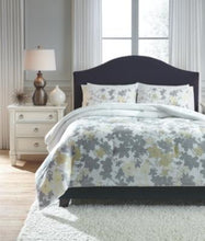 Load image into Gallery viewer, Maureen 3Piece King Comforter Set