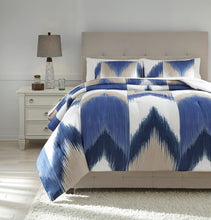 Load image into Gallery viewer, Mayda 3Piece King Comforter Set