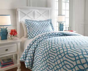 Loomis 2Piece Twin Comforter Set