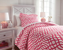 Load image into Gallery viewer, Loomis 2Piece Twin Comforter Set