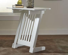 Load image into Gallery viewer, Braunner Chairside End Table