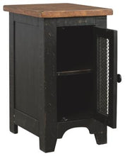 Load image into Gallery viewer, Valebeck Chairside End Table