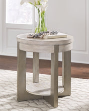 Load image into Gallery viewer, Urlander End Table