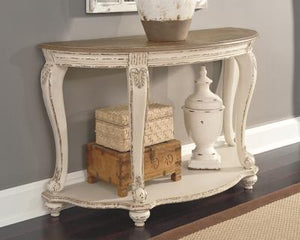 Realyn Sofa Table