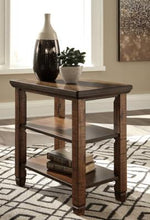 Load image into Gallery viewer, Royard Chairside End Table