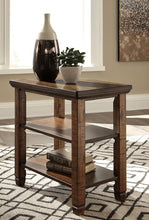 Load image into Gallery viewer, Royard Chairside End Table