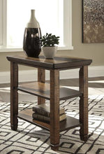 Load image into Gallery viewer, Royard Chairside End Table